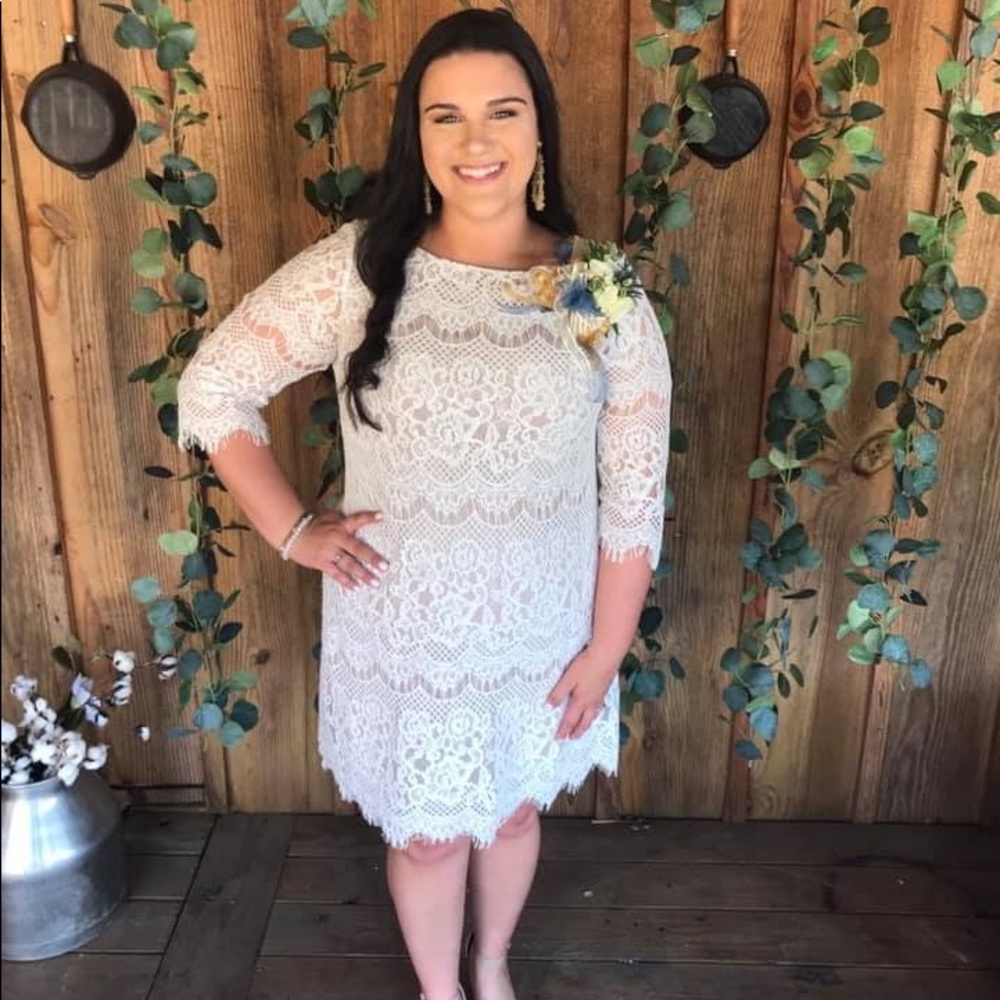 Quarter sleeve Lace Dress